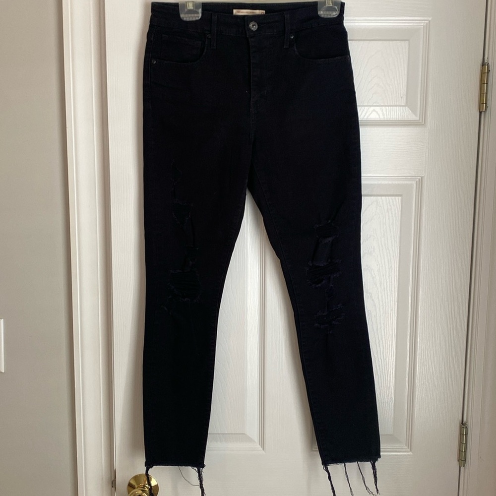 Levi's 721 High Rise Skinny Black Distressed Jeans